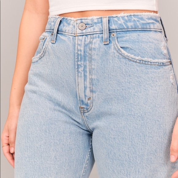 ABERCROMBIE & FITCH Curve Love High Rise 90s Relaxed Jean - Picture 5 of 13
